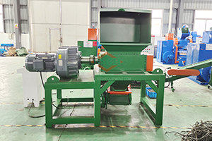 Double Shaft Pre-shredder of D series from BSGH heavy granulator