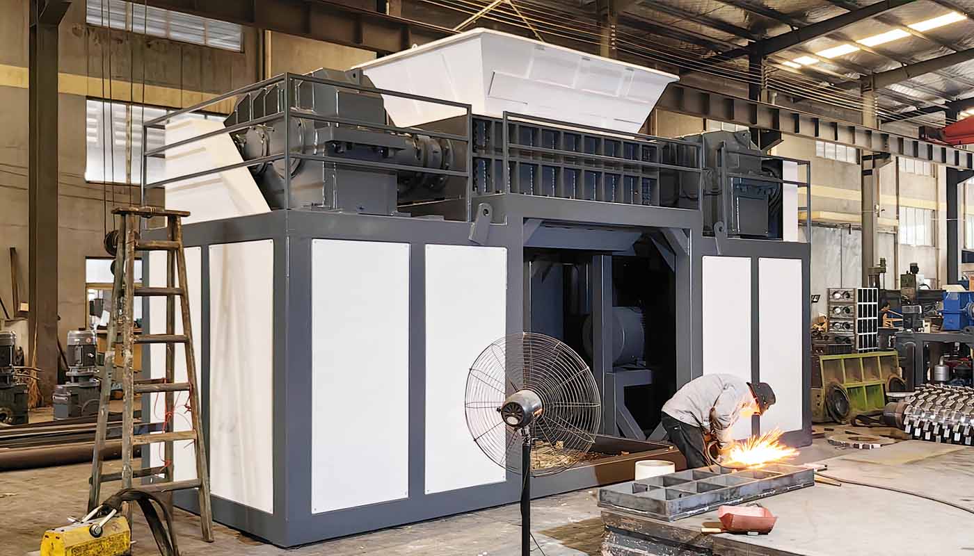 custom dual shaft shredder machine