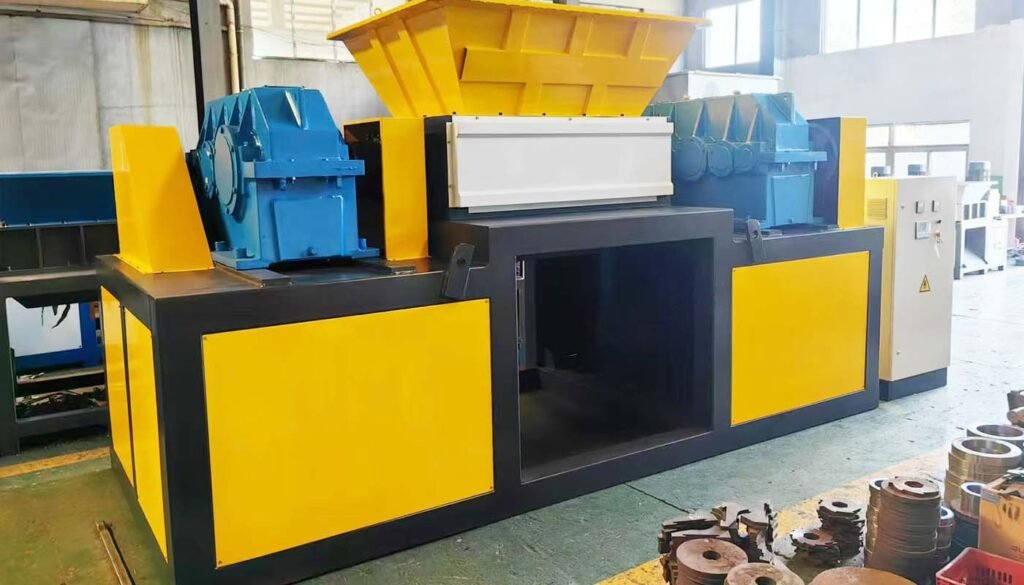 1300 double shaft shredder machine