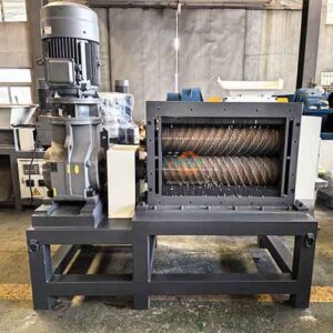 industrial BS-D800 vertical double shaft shredder machine from bsgh