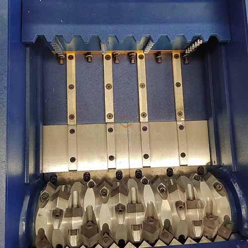 heavy-duty single-shaft shredder machine shaft with hydraulic pusher from bsgh granulator