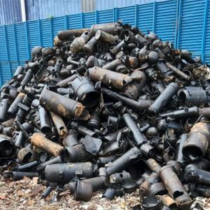 des montagnes de compresseurs