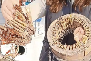 Die Endprodukte (Kupferwicklungen) der Schrottmotor-Recyclingmaschine Die Endprodukte (Kupferwicklungen) der Schrottmotor-Recyclingmaschine