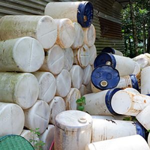 scrap plastic buckets